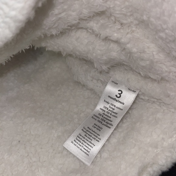Carter’s 3 months sweater with hood furry lined. - Picture 2 of 3